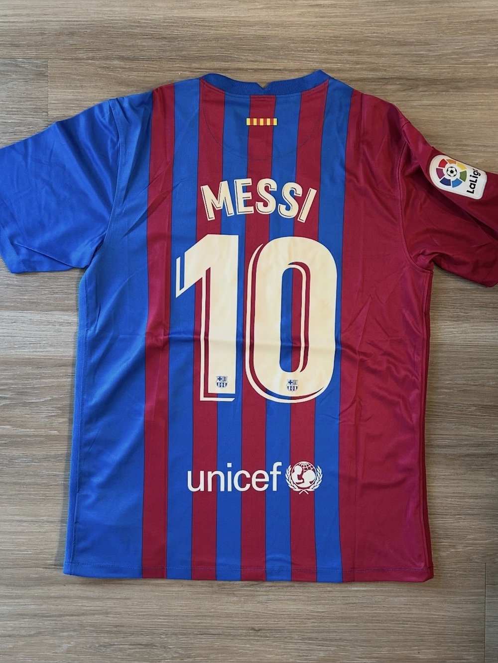 Nike Lionel Messi #10 Barcelona 2021/2022 Home Soccer Jersey